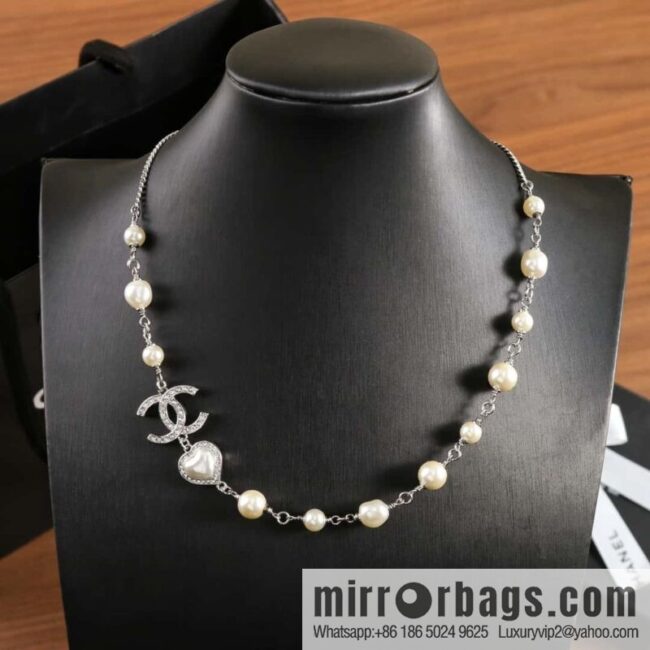 New ☑️ Chanel Double C Peach Heart Love Pearl Necklace