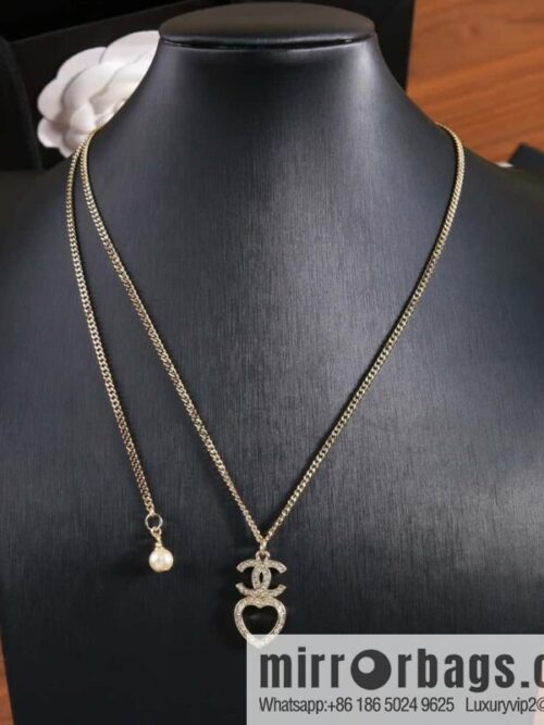 wsxc1692455342010_0-800x800a2dfywpqkme153049_20250705101915.jpg New ☑️ Chanel Double C Hollow Peach Heart Love Necklace
