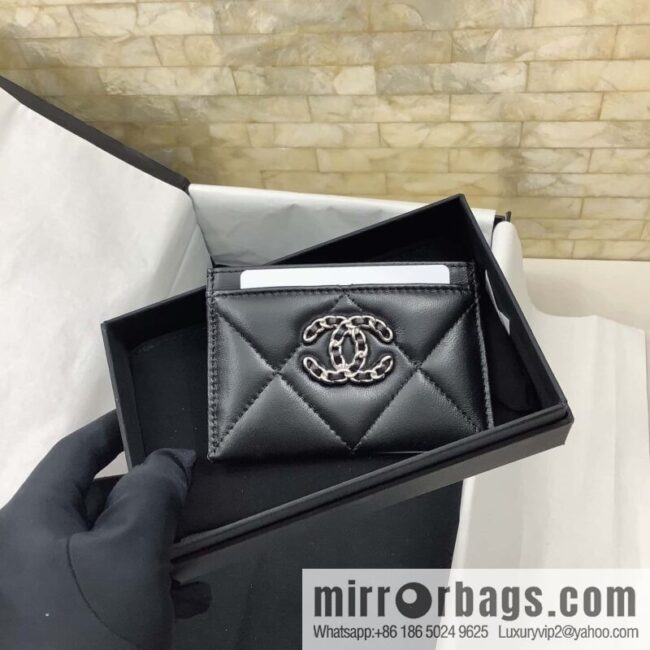 wsxc1692538254847_3-800x800bsj2ncrfsdf68904_20250719024105.jpg CHANEL classic rhombus 19 sheepskin silver buckle large cc logo card holder AP1167