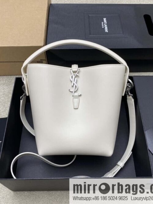 wsxc1692632790973_0-800x800moy4oky2h1p68225_20250719023324.jpg New LE 5A-7 series small bucket bag white plain weave/gold Model: 749036