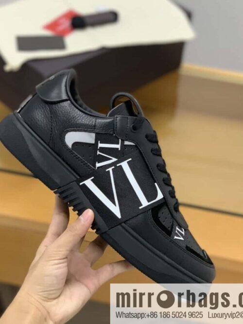 wsxc1692810848792_4-800x8000s0ki13fpaz178563_20250708175235.jpg Valentino Unisex sneakers