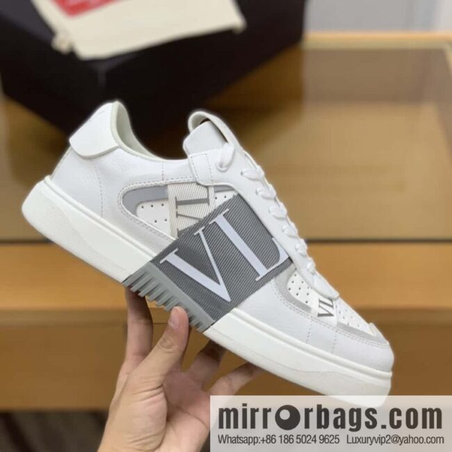 Valentino Unisex sneakers