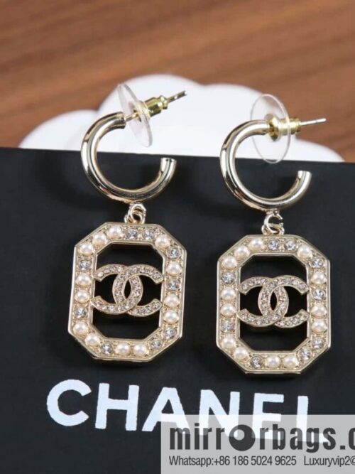 wsxc1692889997003_0-800x800ihww0stsrlq149324_20250705073617.jpg New ☑️ Chanel C2 double c octagonal pearl stud earrings