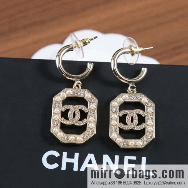 New ☑️ Chanel C2 double c octagonal pearl stud earrings