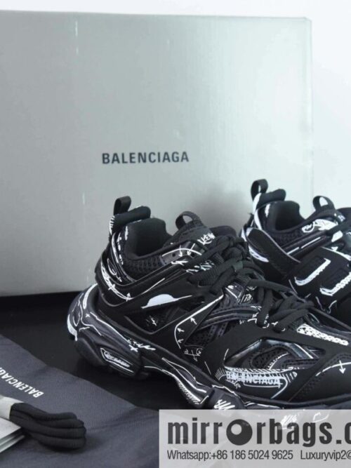 wsxc1692978092438_4-scaled-800x800apgk0ivxl1c178194_20250708173915.jpg Balenciaga Balenciaga Track 1.0 old printed graffiti, limited custom color 3rd generation 3.0 low top, dad shoes