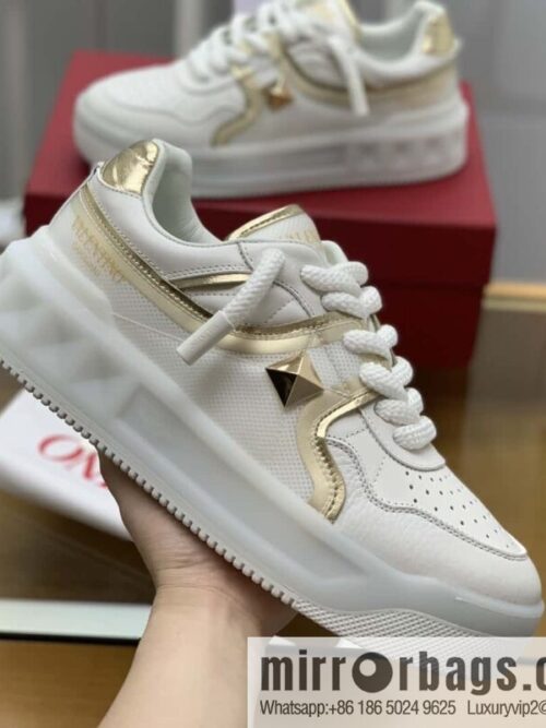 wsxc1693319048721_4-800x800vn22r0pbzl2177714_20250708170954.jpg VALENTINO VLTN Screen Printed Logo His & Hers Low Top Sneakers