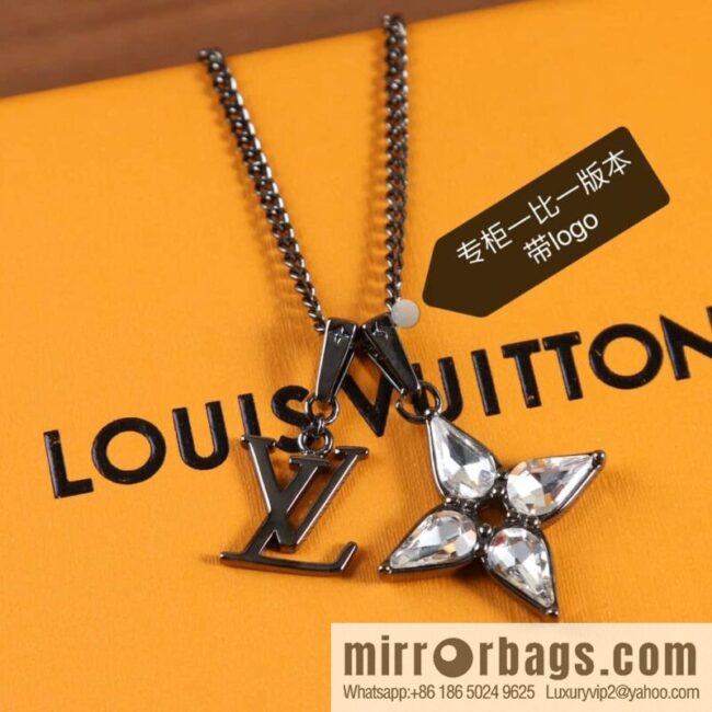 Louis Vuitton LV FLOWER CUT Flower Letter Necklace