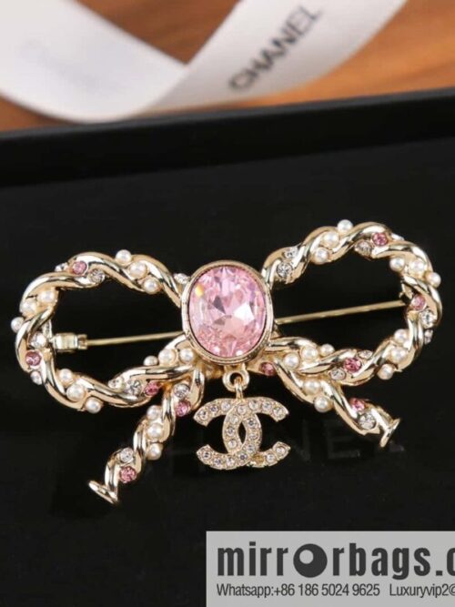wsxc1693581206974_0-800x800gdczrlikvff149222_20250705073252.jpg New ☑️ Chanel Double C Pink Diamond Bow Brooch