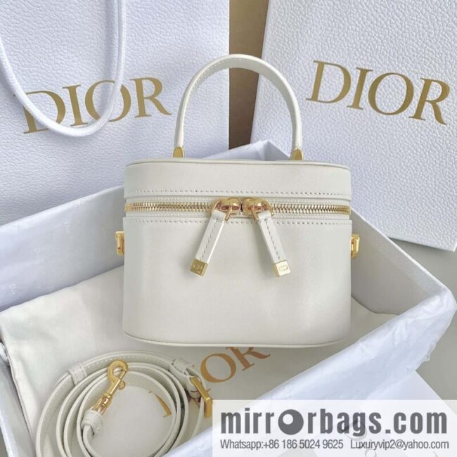 wsxc1693593175417_0-800x800xlpueuhljrr65833_20250719020348.jpg DIOR S CD SIGNATURE VANITY S2203UMFV_M030