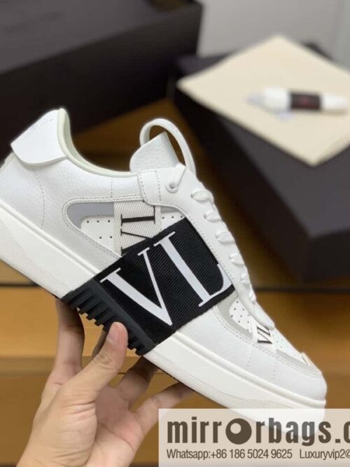 wsxc1693596148197_3-800x800ttnkj2au2fb175446_20250708153101.jpg Valentino VLTN logo strap Unisex sneakers