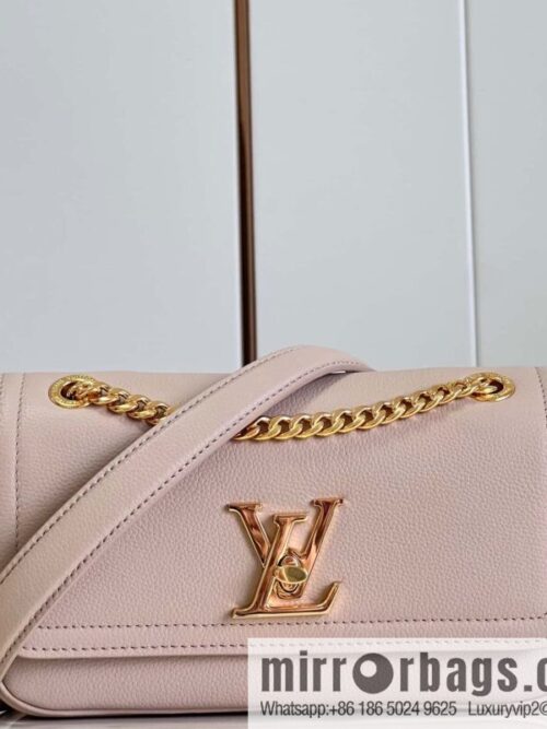 wsxc1693766690802_0-800x8005muvkwula3d62131_20250719011516.jpg LV M22304 LOCKME EAST WEST chain bag