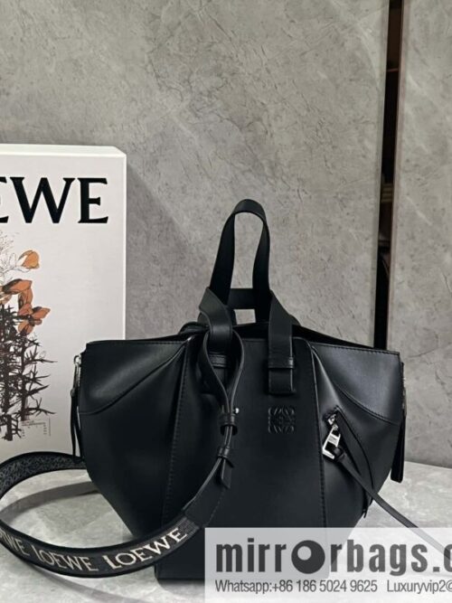 wsxc1693767583873_0-800x800qnknj0onxoq62103_20250719011454.jpg LOEWE 2023 monochrome glaze satin series Hammock bag hammock bag 0682 black
