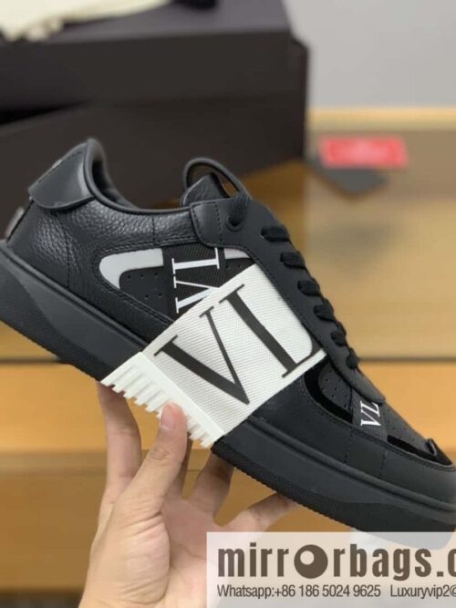 wsxc1694025812197_4-800x800mzcuccf2a3o170942_20250705212010.jpg Valentino VLTN logo strap, men\'s and women\'s sneakers