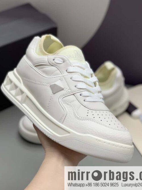 wsxc1695224297726_3-800x800mqptll25odt167364_20250705192817.jpg VALENTINO Valentino, cowhide, large rivets VLTN screen-printed logo, couple\'s low-top sneakers