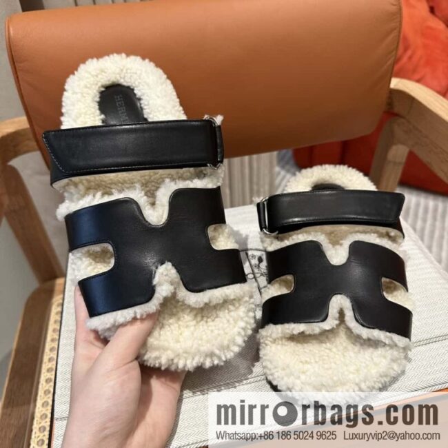 wsxc1696084548249_2-800x800tmlxovbm5zx166494_20250705190013.jpg Hermès Lamb Wool Chypre Sandals