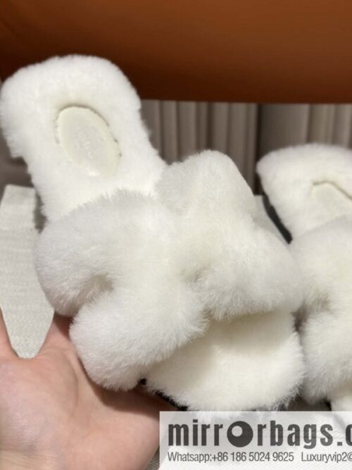 wsxc1696085776956_3-800x8001121fnunqt4166376_20250705185658.jpg Hermès Mink Fur Slippers, White