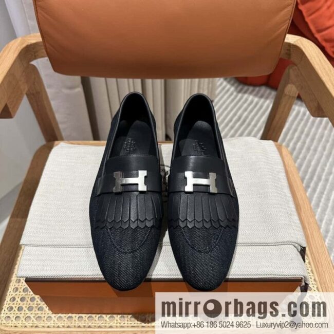 wsxc1696436760931_0-800x8002zvumefjiis162627_20250705165947.jpg Hermès H\'s classic loafers, fringed denim with dark blue silver buckle