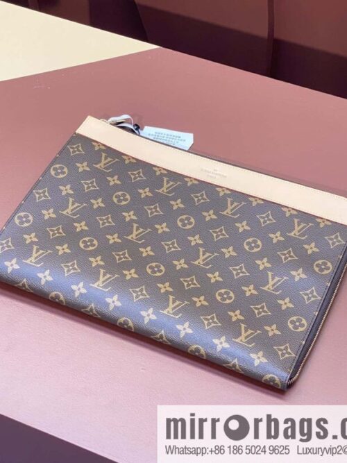 LV M82540 POCHETTE JOUR clutch bag
