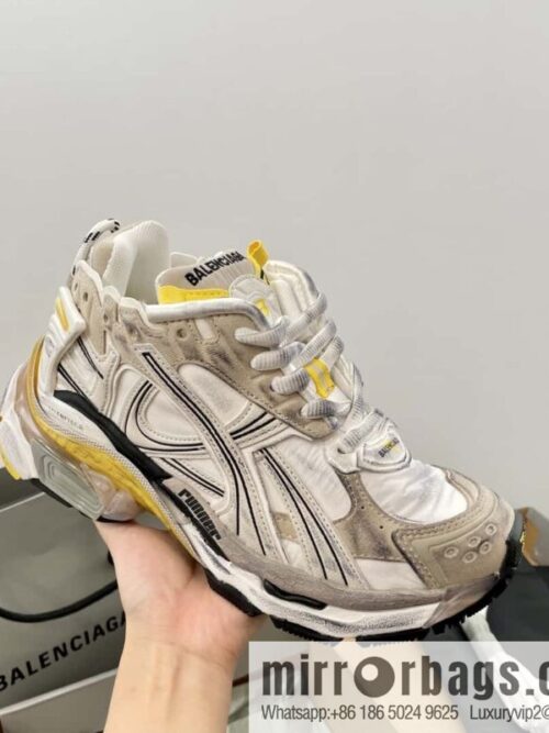 wsxc1697037421617_0-800x800dagyys2bd1j161659_20250705161932.jpg Balenciaga Balenciaga 𝐑𝐮𝐧𝐧𝐞𝐫|𝟐𝟎𝟐𝟑 Seventh Generation. Vintage Old Daddy Sneakers