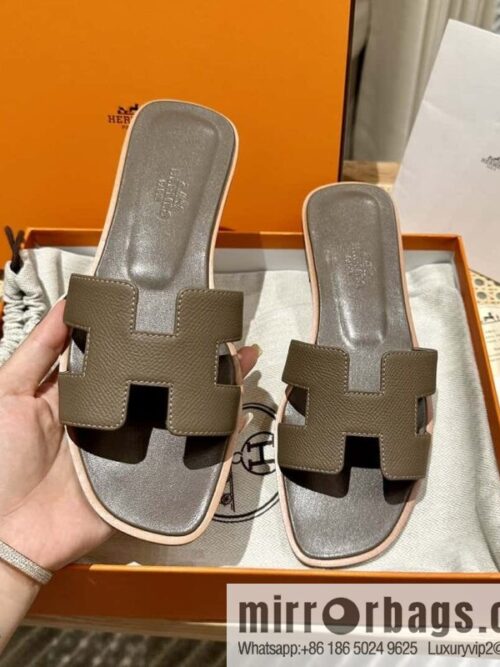 wsxc1697040367006_3-800x800etffefna4pk161299_20250705160841.jpg Hermès leather outsole H slippers, elephant gray