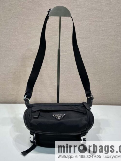 wsxc1697475173754_0-800x800bdie2353o1g42307_20250718024205.jpg PRADA nylon and Saffiano leather (fabric) mini messenger bag 2VH171