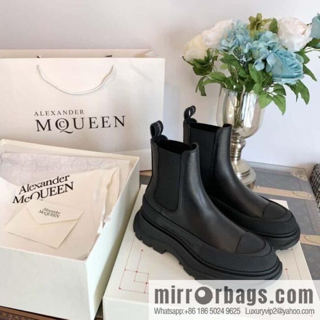 Alexander McQueen, platform black calfskin Chelsea booties