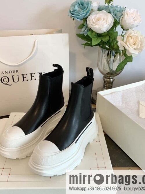 wsxc1697641086943_1-800x800tn5yzyqhiu4157173_20250705131242.jpg Alexander McQueen, platform black and white Chelsea booties