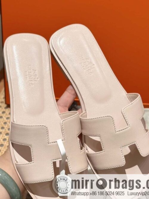 wsxc1698000542126_8-800x8001bcu3y24xah156374_20250705122047.jpg Hermès leather outsole H slippers, pink.