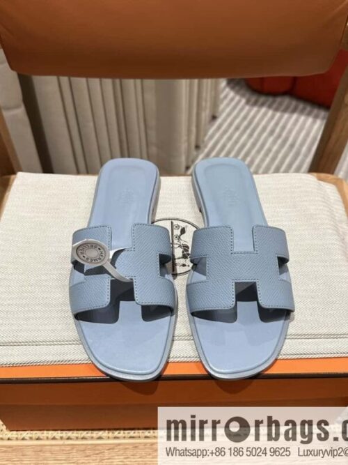 wsxc1698000629659_0-800x8003vpevelaih5156360_20250705122019.jpg Hermès leather outsole H slippers, haze blue