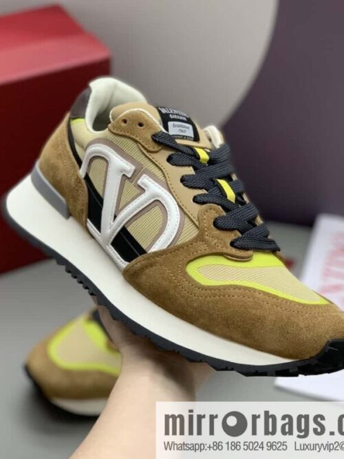 wsxc1698071839429_4-800x8004wscyh5gc0n156219_20250705121533.jpg VALENTINO Valentino, low-top casual sneakers for couples
