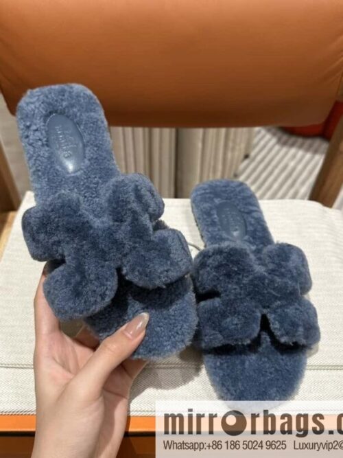 wsxc1698170435362_1-800x800pjx1lenuctf152198_20250705095145.jpg Hermès Lamb Fur H Slippers