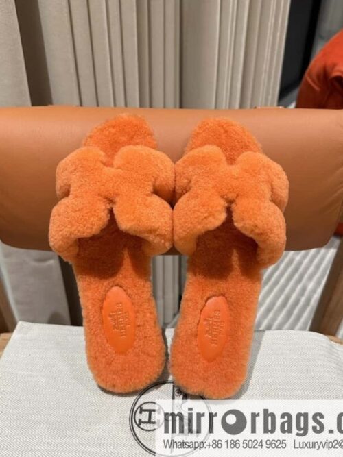 wsxc1698170602092_2-800x800j2wobpzduhy152171_20250705095102.jpg Hermès Lamb Fur H Slippers