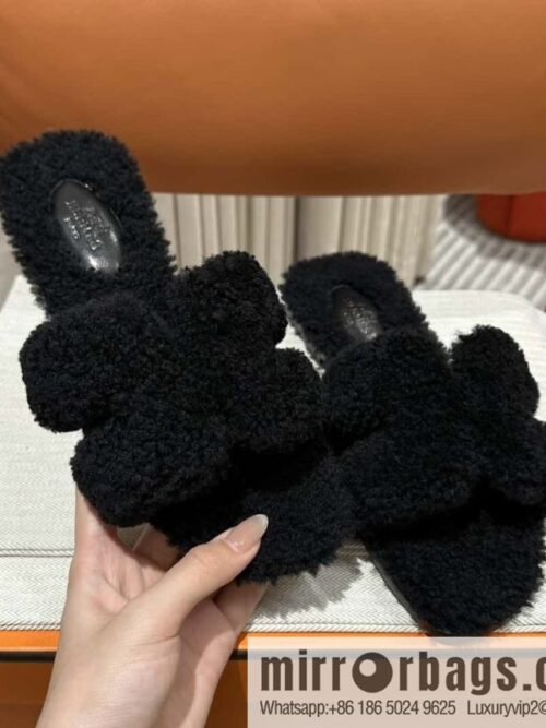wsxc1698170724018_6-800x800gwncxvd4sq2152143_20250705095016.jpg Hermès Lamb Fur H Slippers