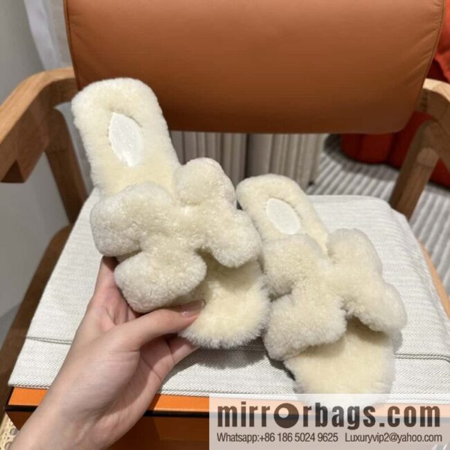 wsxc1698170838749_6-800x800a00w2vnzeid152118_20250705094934.jpg Hermès Lamb Fur H Slippers