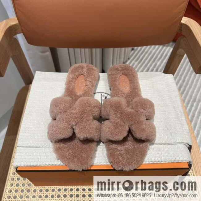 wsxc1698170968291_0-800x800rq1t1fqrezi152091_20250705094851.jpg Hermès Lamb Fur H Slippers