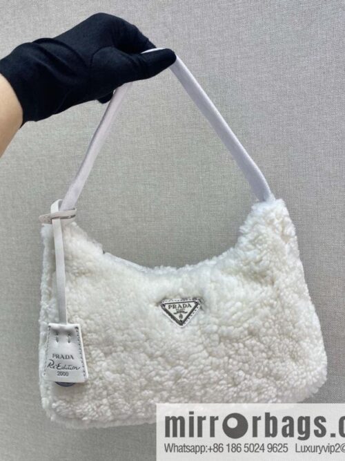 wsxc1699548823456_0-800x800znlkup2lk0l33579_20250716035339.jpg PRADA Plush Hobo Underarm Bag NE515 White