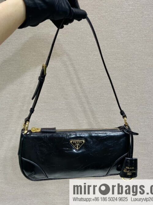 wsxc1699551358283_0-800x800vc1h5bla31e33526_20250716035314.jpg PRADA Oil Waxed Leather Underarm Bag 1BC201