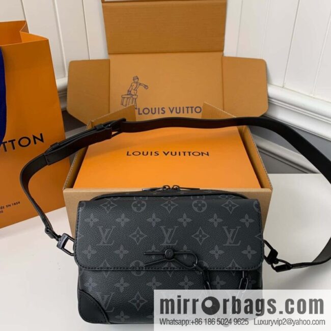 Louis Vuitton M46795 Steamer Messenger