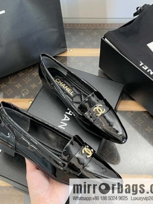 wsxc1700578692720_0-800x800gi3ud0xitfd134275_20250704205820.jpg CHANEL Xiaoxiang vintage patent leather pointed loafers