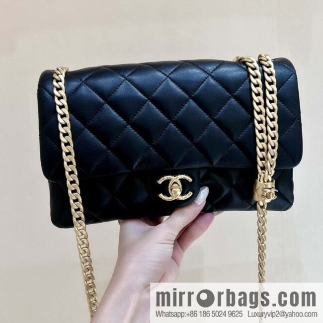 wsxc1701612106244_0-800x800e1kawlce02125811_20250716024609.jpg CHANEL 22k autumn and winter high-end ready-to-wear series small gold pillar adjustment bag AS3609