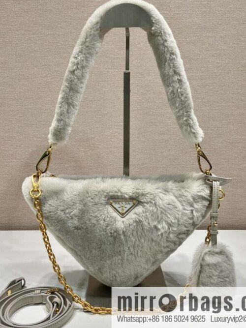 wsxc1701616949634_0-800x800udxrboyz0mm25704_20250716024523.jpg PRADA Prada triangle hair bag 🎉 1NQ044 new goat hair