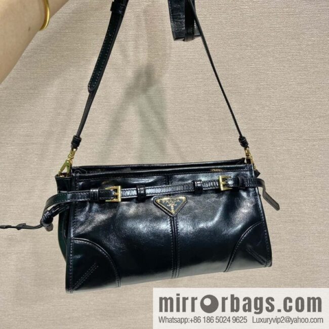 PRADA LusSolf oil wax leather oblique span bag 🎉 1BA215