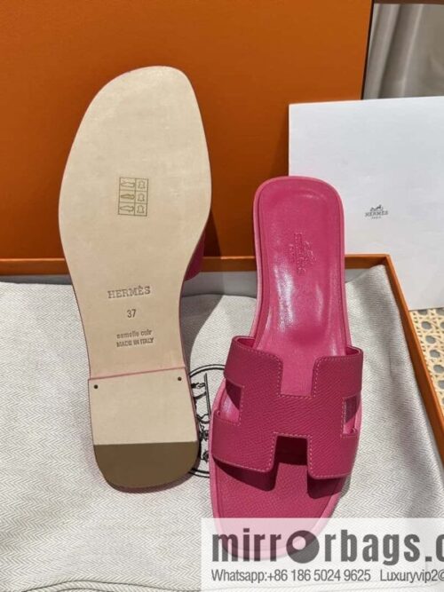 wsxc1702566445358_6-800x8003z1rjaeplut128230_20250702204157.jpg Hermes, classic slippers.