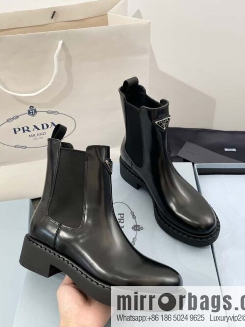 wsxc1703168309965_8-800x800i0dr4e15qev127928_20250702203258.jpg PRADA Triangle Chelsea, pipe boots