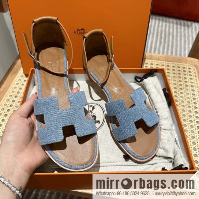 Hermès denim, new little sandals.