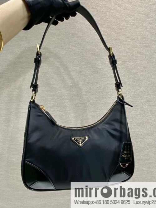 wsxc1704388420861_0-800x8005g3etf2313314244_20250716010221.jpg PRADA nylon with glossy leather new armpit bag 🎉 1BC214