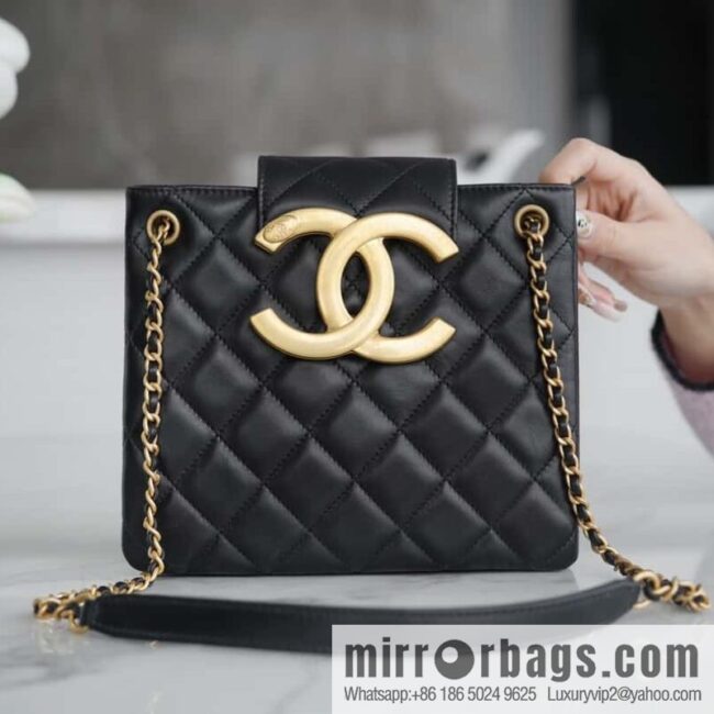 wsxc1705330600337_0-800x800a0l3fxcuyhz13261_20250716005401.jpg CHANEL Vintage large armpit bag AS4596