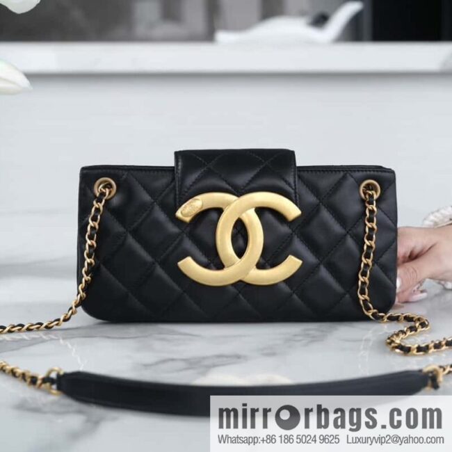 wsxc1705597816094_0-800x800chixhyajm2j12986_20250716005136.jpg CHANEL | Original small sheepskin Vintage baguette bag AS4611