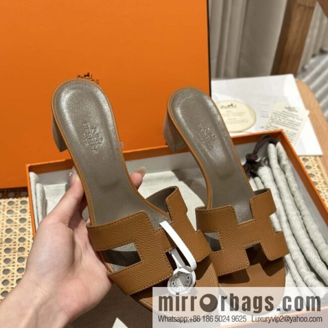 Hermès H\'s classic high heels, gold-brown natural line