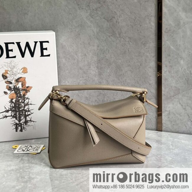 LOEWE puzzle geometric bag 24cm 0681 sand patchwork